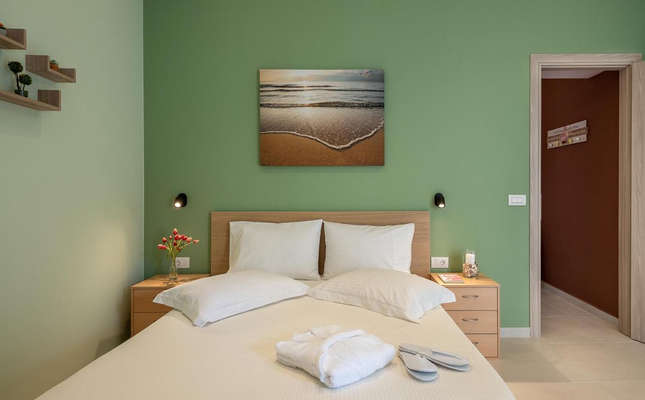 M City Apartments 100M From The Beach Chania  Exterior foto